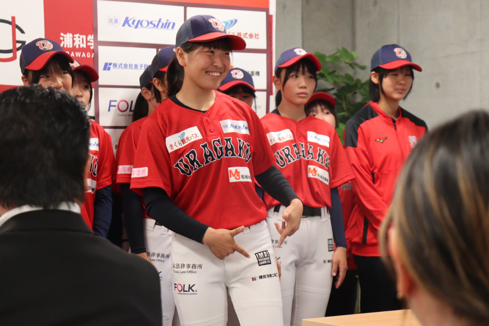 25:ユニホームに並ぶ「企業ロゴ」。浦和学院女子に人が集まる理由